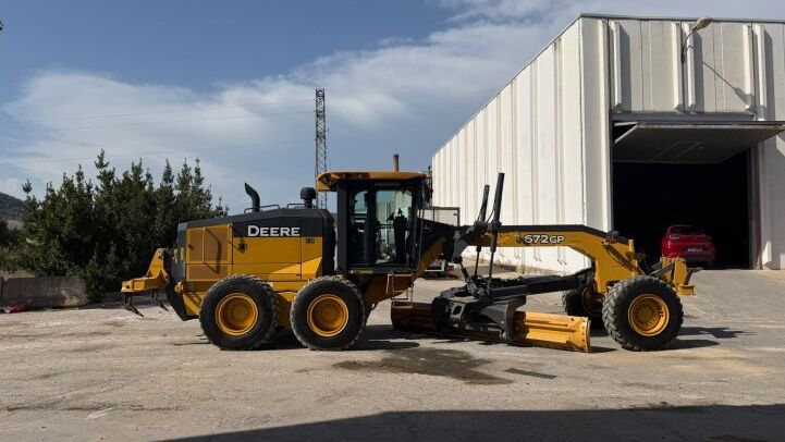 JOHN DEERE  672GP AWD **REGISTERED**
